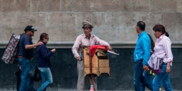 Índice de capitalinos que viven en la pobreza, aumenta a más del 51 %