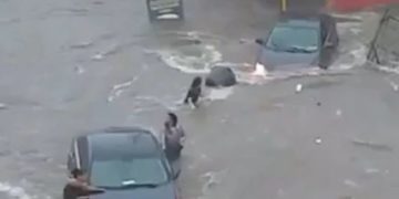 #VIDEO Al caer en una alcantarilla muere ahogada Alejandra de 17 años por la intensa lluvia en Culiacán