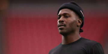 NFL: Por violación y ataques sexuales es demandado Antonio Brown