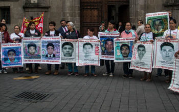 Representante de los padres y madres de los 43 hablará el jueves desde tribuna de Diputados
