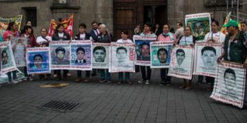 Representante de los padres y madres de los 43 hablará el jueves desde tribuna de Diputados