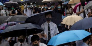 En paro estudiantes en apoyo a demandas prodemocracia en Hong Kong