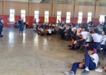 Ofrecen a jóvenes obras de teatro alusivas al tema de trata de personas