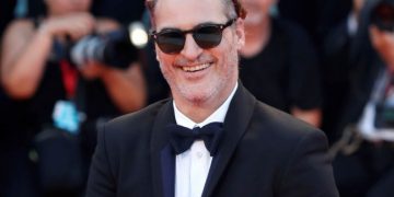 Ovacionan por 8 minutos a  Joaquin Phoenix por el ‘Joker’ en Venecia