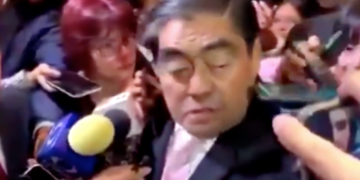#VIDEO “Me excito si me agarran la oreja”, Barbosa se dirige a reporteros