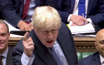 El Parlamento británico frena a Boris Johnson de un Brexit sin acuerdo