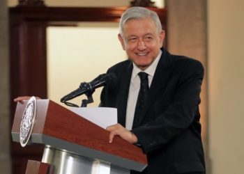 Comenta AMLO que no tiene comentarios en cuanto al ataque de Vicente Fox al decirle ‘falso profeta’