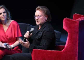 Por creer en México, Bono de U2 agradece a Carlos Slim