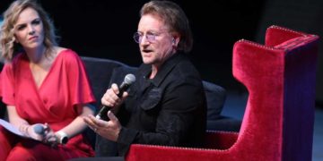 Por creer en México, Bono de U2 agradece a Carlos Slim