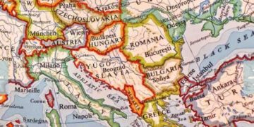 Encuentran enorme continente oculto en Europa