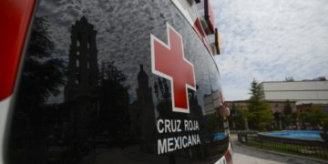 Da a luz a sus 13 años en un baño de la Cruz Roja