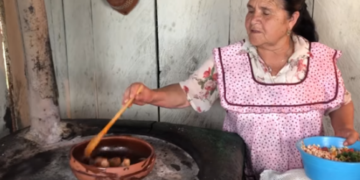 Salta a la fama la youtuber Doña Ángela, con su canal  ‘De mi rancho a tu cocina’