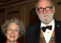Murió el escritor Graeme Gibson, esposo de Margaret Atwood