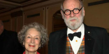 Murió el escritor Graeme Gibson, esposo de Margaret Atwood