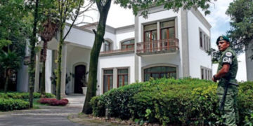 Revelan la “otra casa blanca”  hecha para “la Gaviota” en Los Pinos; confirma la distancia entre ambos