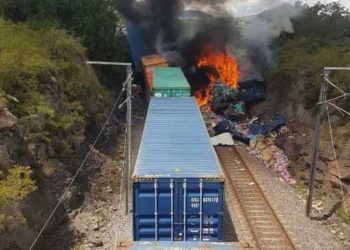 Dos trenes se impactan tras intento de robo en Hidalgo