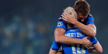 Victoria del Nápoli contra Liverpool 2-0 en la Champions League