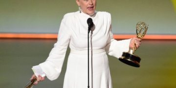 Patricia Arquette da emotivo discurso por los derechos de las personas trans en los Emmy