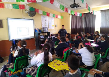 Imparten pláticas de prevención del delito en escuelas de La Pila