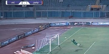 #VIDEO Portero egipcio despeja un remate imposible