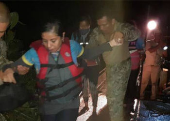 39 kayakistas atrapados en río de Veracruz son rescatados por Marina