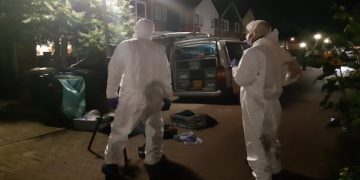 Tras pelea familiar policía de Holanda dispara y mata a 1 adulto y 2 menores