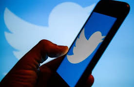 Twitter cierra miles de cuentas por noticias falsas