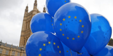 Aplazan Brexit por ley de Reina Isabel II avala ley que da pie a un nuevo aplazamiento del Brexit
