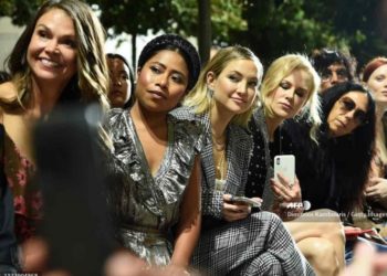 En desfile de modas de NY, Yalitza en primera fila a la par de Nicole Kidman y Kate Hudson