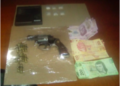 Dos sujetos fueron detenidos por portación de arma de fuego y posesión de cristal