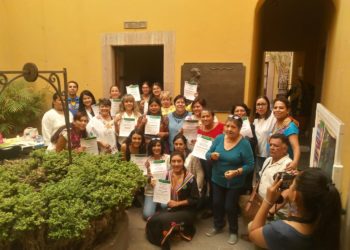 Este jueves 10 de octubre se presenta exposición y desfile de artesanías de “Arte Huichol”