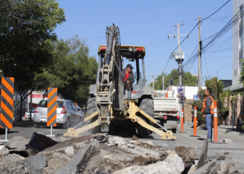 Reparan lozas dañadas e inservibles en Av. Himno Nacional y Tatanacho
