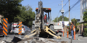 Reparan lozas dañadas e inservibles en Av. Himno Nacional y Tatanacho