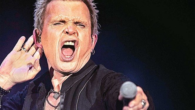 Billy Idol tiene explosivo debut en México