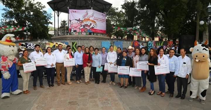 Presidenta del DIF de gira por Ciudad del Maíz