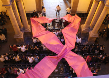 Conmemoran el “Mes Rosa”