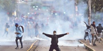 Detienen a líderes de manifestaciones
