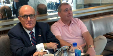 Dos socios del abogado personal de Trump son arrestados por caso Ucrania