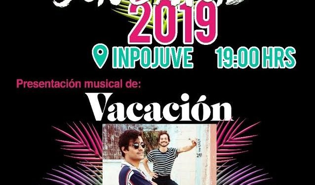 Caloncho y David Aguilar en la entrega del Premio Estatal de la Juventud 2019