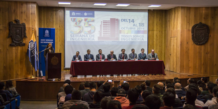 Dan banderazo a la 35 Semana de Ingeniería