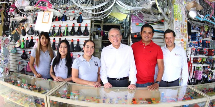 Gobernador entrega obras en escuelas de la Zona Metropolitana de SLP