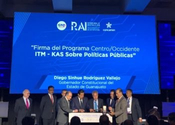 Gobernadores de alianza centro-bajío-occidente realizan panel de ventajas y oportunidades