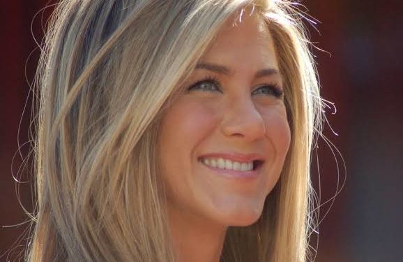 Estrena Jennifer Aniston su cuenta de Instagram y su primer foto es irresistible