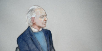 Comparece Julian Assange en Corte de Londres