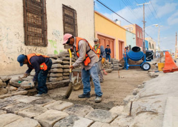 Ayuntamiento continúa programa de bacheo