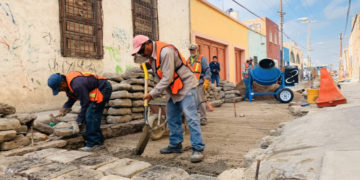 Ayuntamiento continúa programa de bacheo