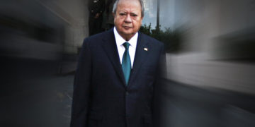 Las cuentas de Romero Deschamps seguirán bloqueadas: Juez federal