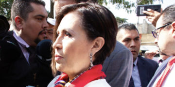 A pesar de su situación económica Rosario Robles contrata otro abogado