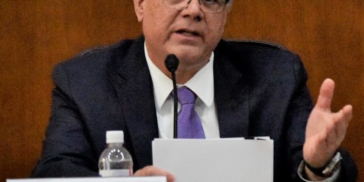 Comparece el Secretario de Comunicaciones y Transportes: Fernando Chávez Méndez