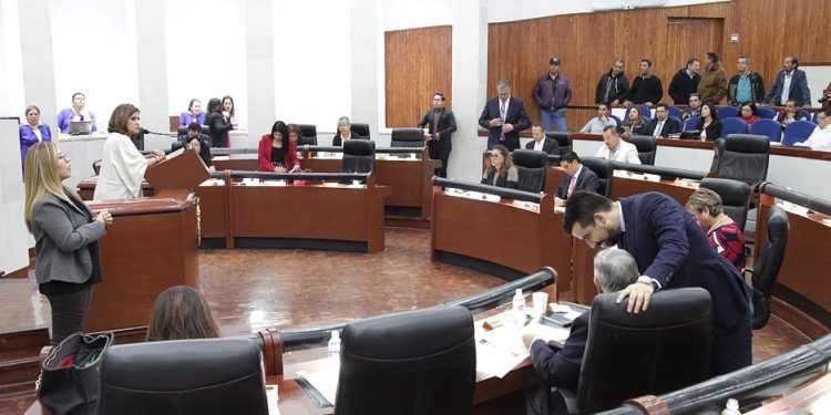Exhortan a municipios a instalar semáforos inteligentes para personas invidentes